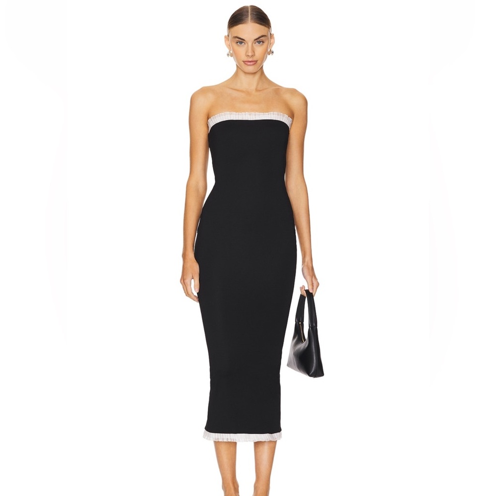 Black Strapless Sheath Dress for Cocktail Events